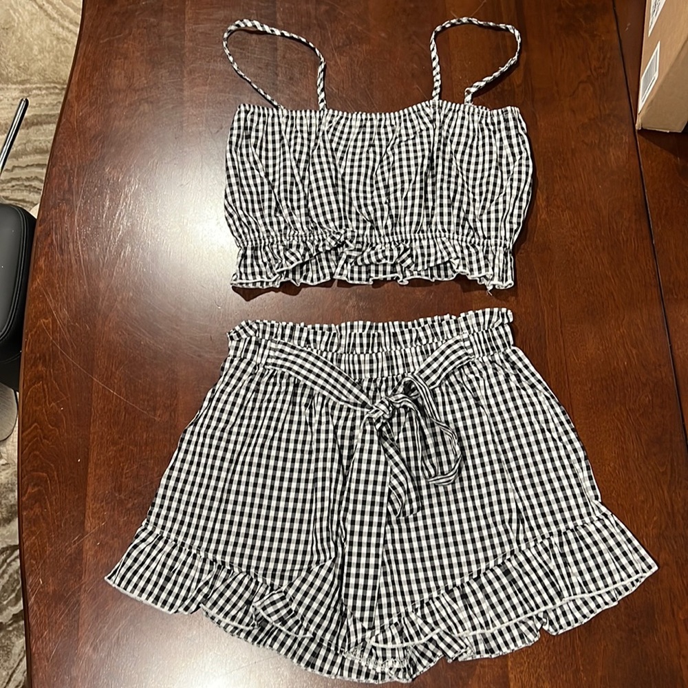 Black and White Gingham Two Piece Top and Short Set Size M